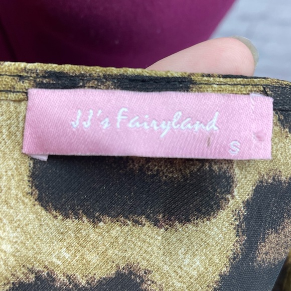 JJ’s Fairyland asymmetrical leopard print blouse size small - Picture 5 of 7